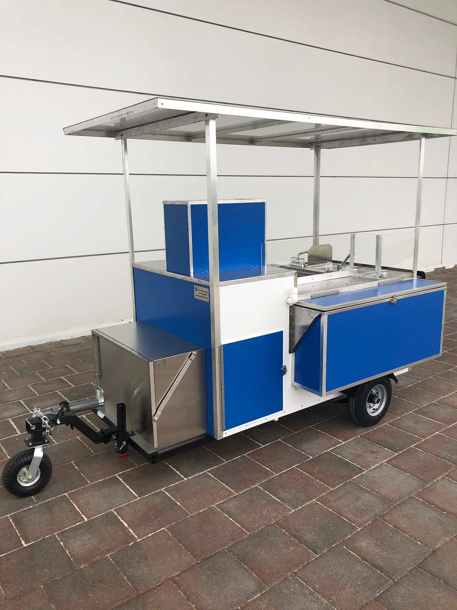 Great Dane cart shown with options.